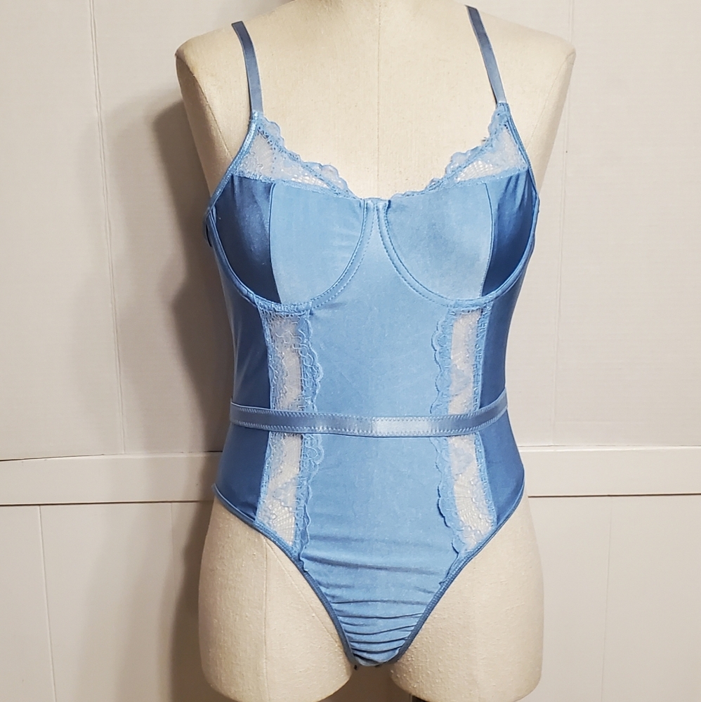 🦩Ice Blue Teddy Bodysuit  Large